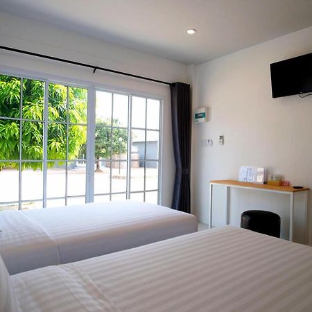 Bhive Hotel Nakhon Phanom Exterior photo