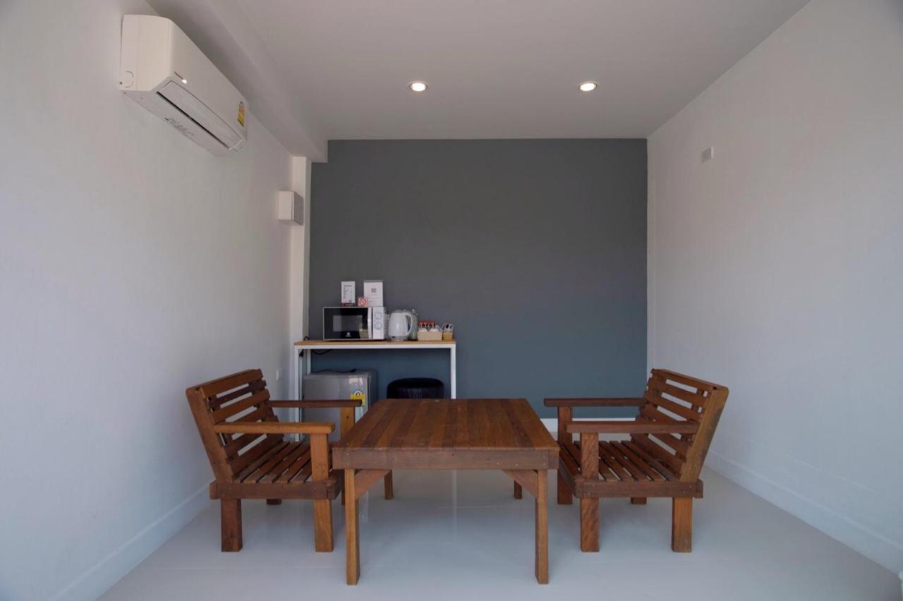 Bhive Hotel Nakhon Phanom Exterior photo