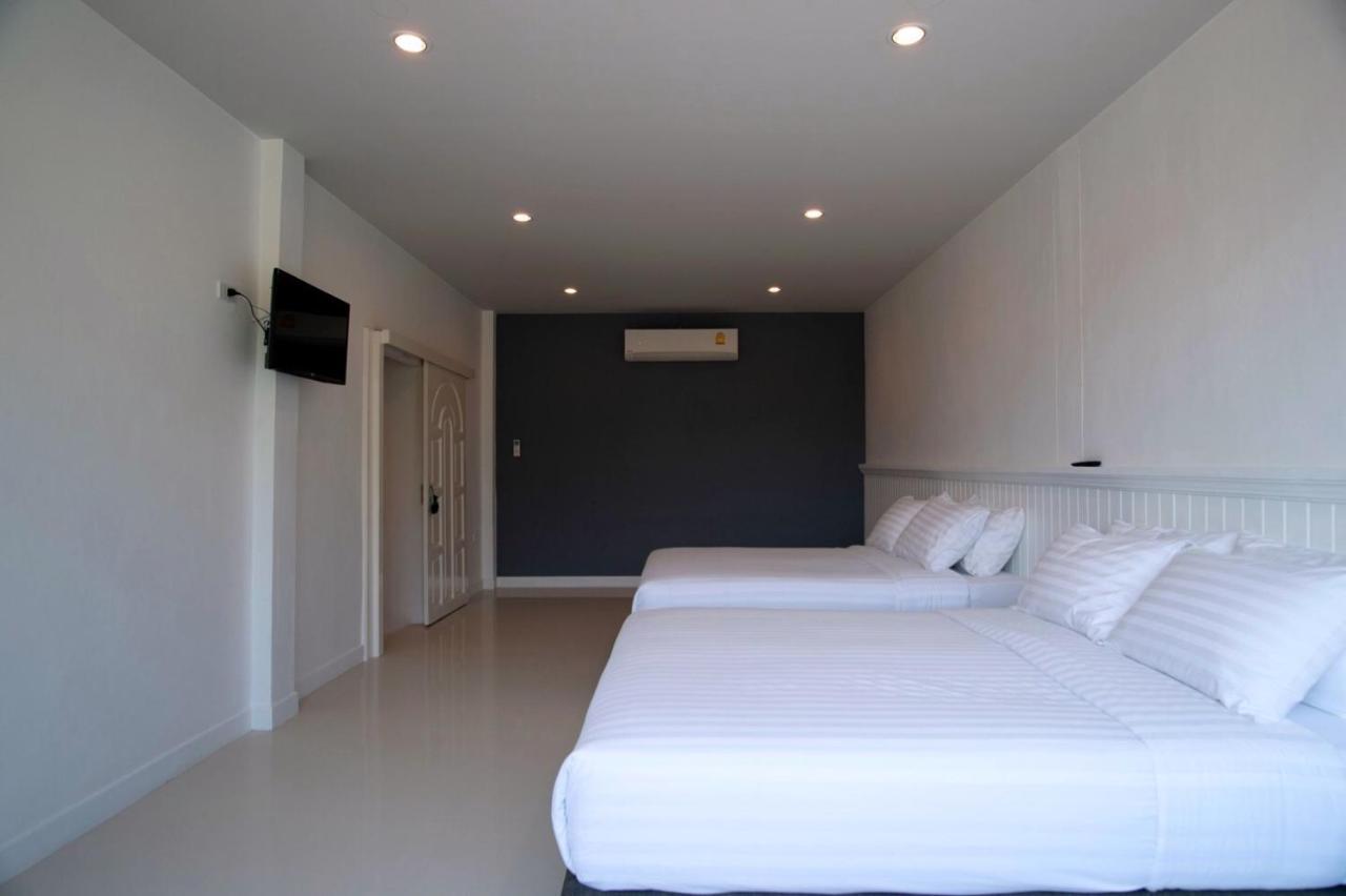 Bhive Hotel Nakhon Phanom Exterior photo