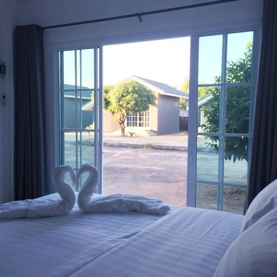 Bhive Hotel Nakhon Phanom Exterior photo